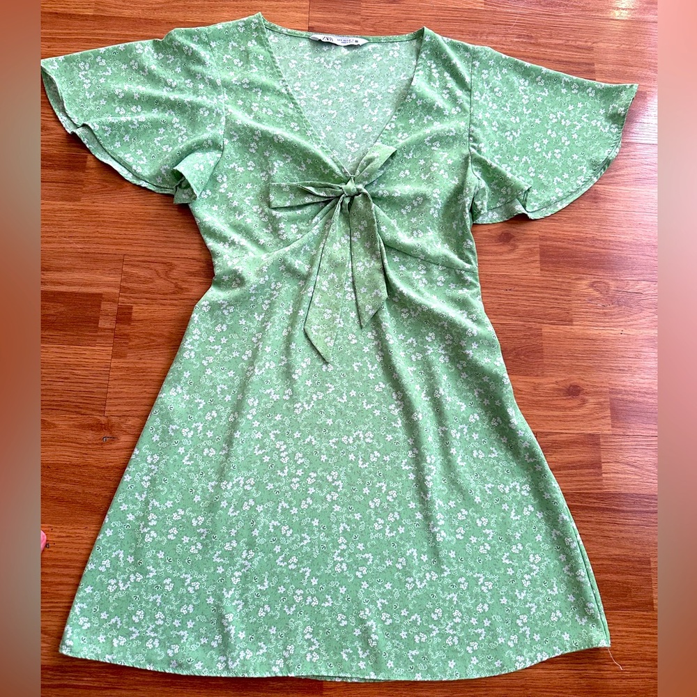 Zara green floral dress size Small